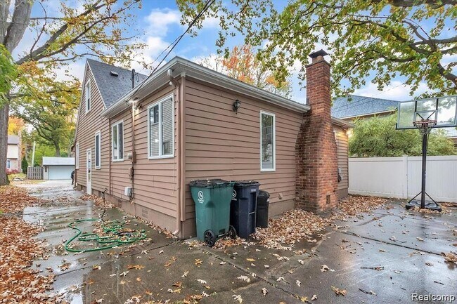 Building Photo - 3134 Harvard Rd