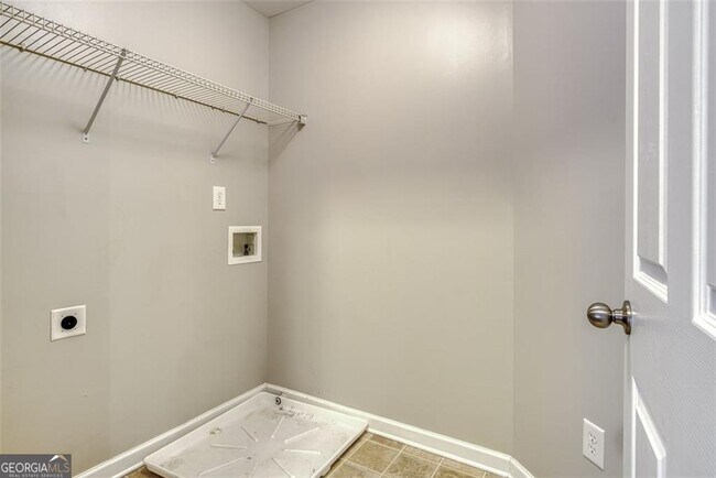 Building Photo - 325 Brynfield Pkwy