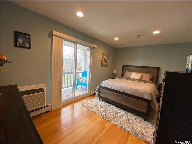 Building Photo - 250 Fair Harbor Dr