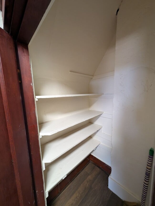 Building Photo - 11thStPl114(1-4)