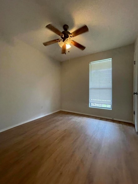 Building Photo - 3849 Ivy Ct