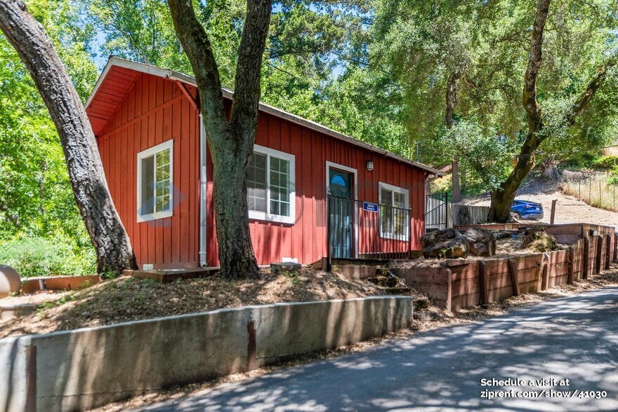Building Photo - 20830 Panorama Dr