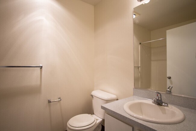 Building Photo - Garden Level 1 Bdr w/ Private Patio & $600 OFF!