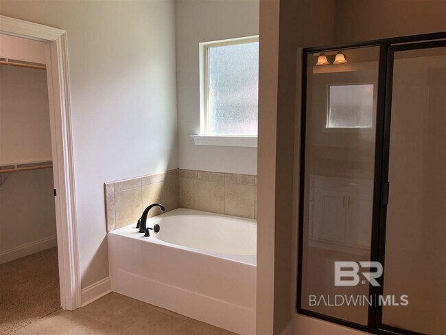 Building Photo - 632 Turquoise Dr