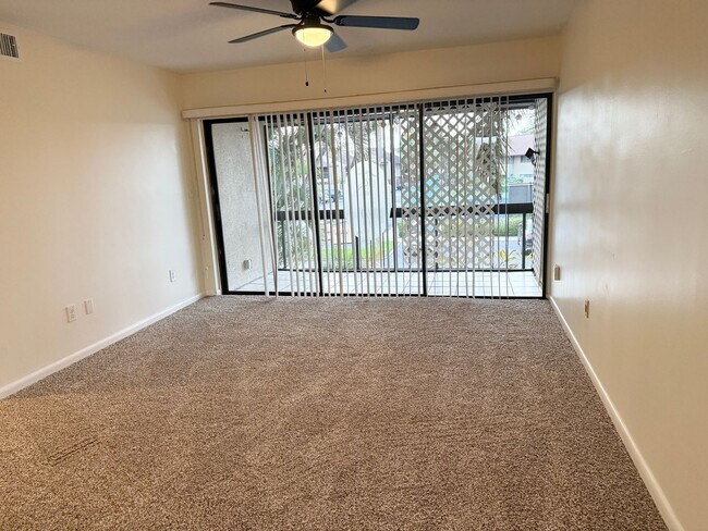 Building Photo - 775 N Village Dr