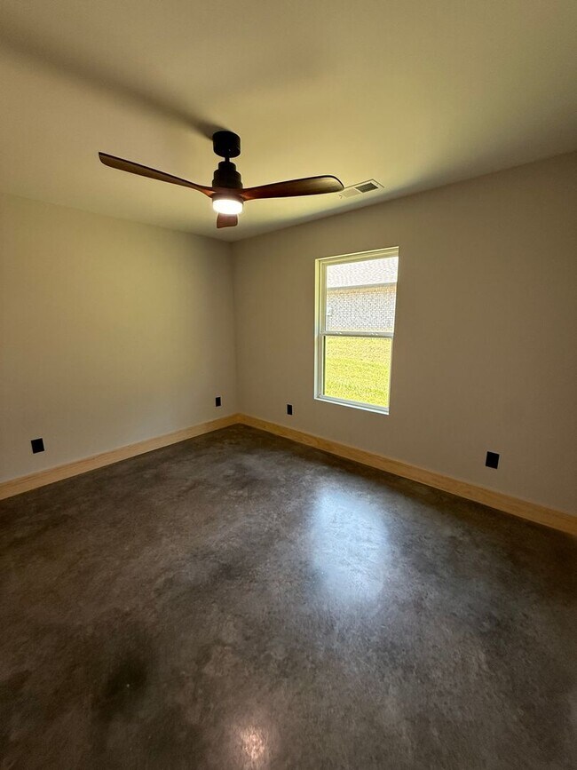 Building Photo - NEW CONSTRUCTION Brick Home