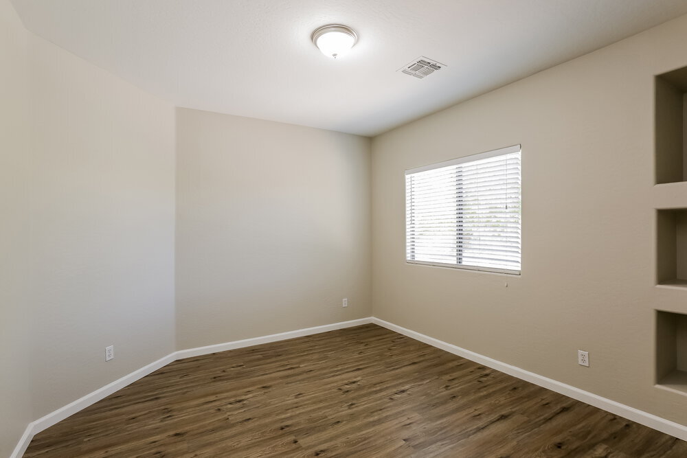 Building Photo - 13311 W Stella Ln