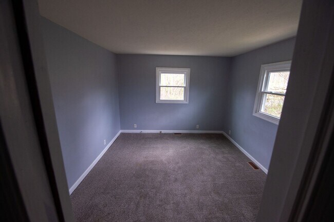 Building Photo - Lovely 3 Bed / 2 Bath in Private Setting--AVAILABLE NOW!!!