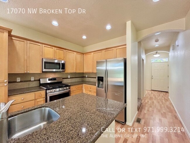 Building Photo - 17070 NW Broken Top Dr
