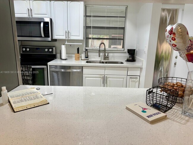 Building Photo - 8632 NW 34th Pl