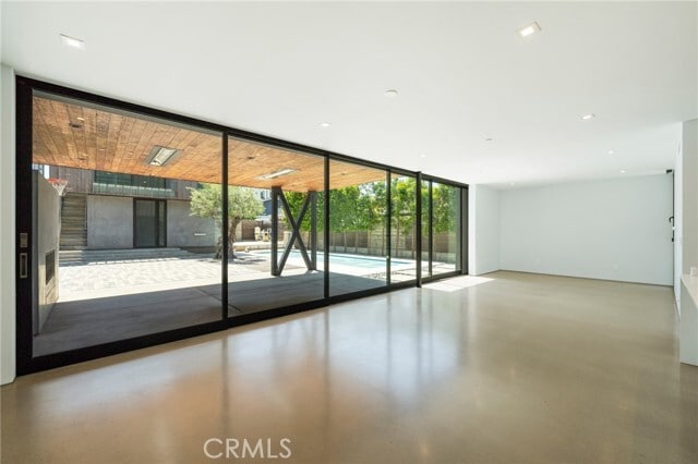 Building Photo - 762 Rosecrans Ave