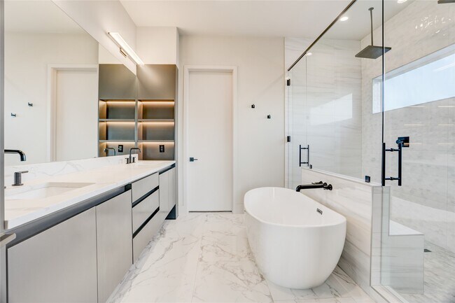 Building Photo - 1116 Peden St