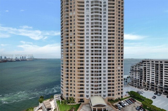 Building Photo - 848 Brickell Key Dr