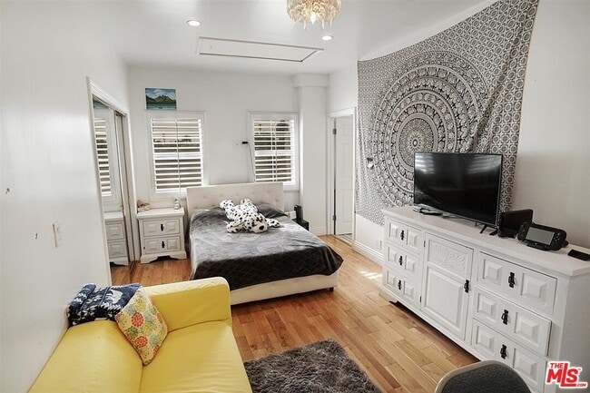 Building Photo - 3612 Tuller Ave