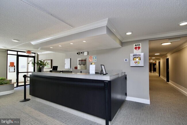 Building Photo - 2500 N Van Dorn St