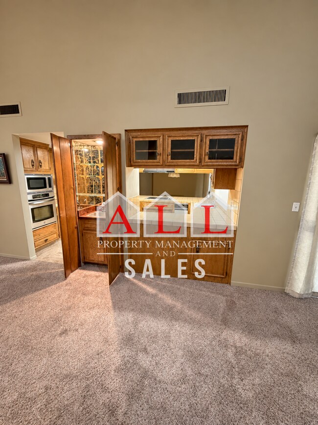 Building Photo - 4 Bedroom • 2.5 Bathroom Home