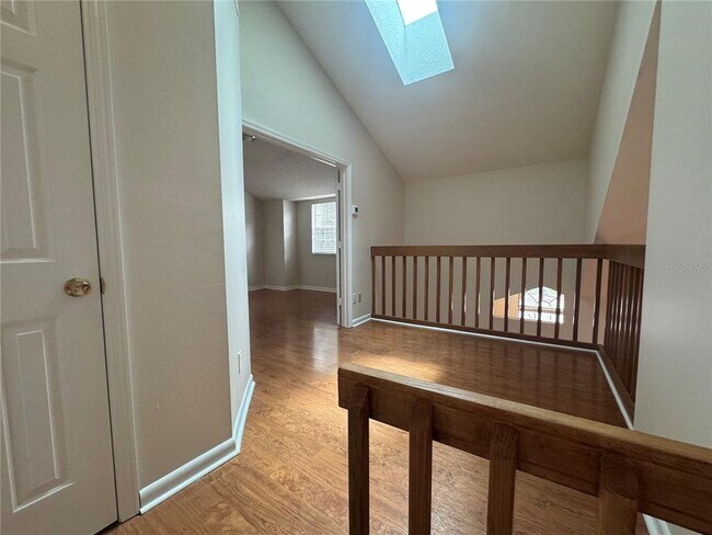 Building Photo - 964 Helmsley Ct