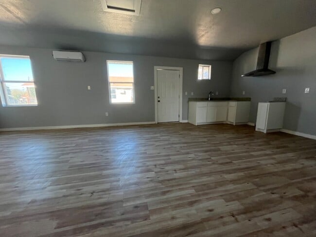 Building Photo - 2714 Observation Dr