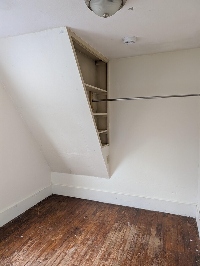 Building Photo - 30 Pleasant St