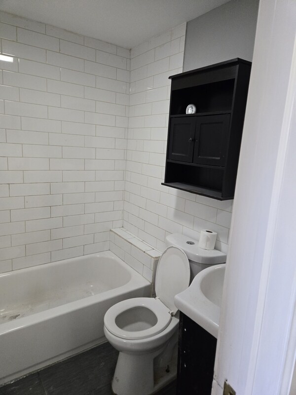 Building Photo - 608 E Wensley St