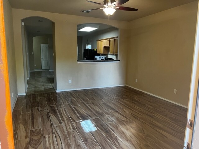 Building Photo - 5702 Sendero Spgs