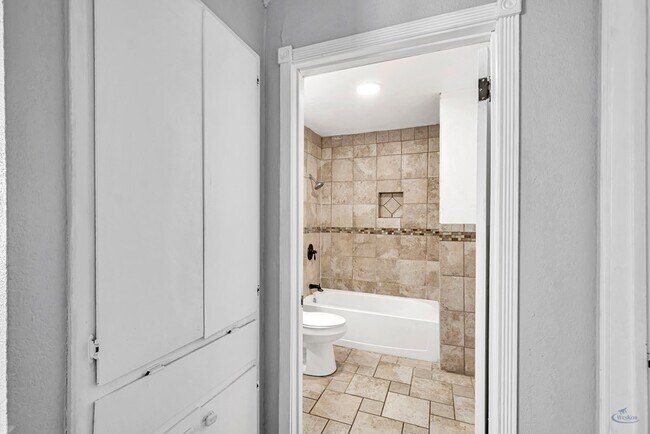 Building Photo - 3519 N Northstar Ave