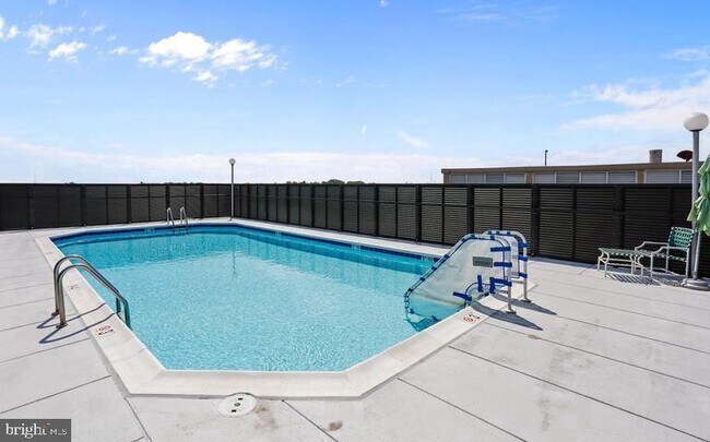 Building Photo - 4242 East-West Hwy