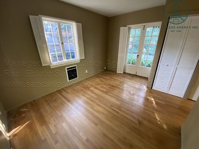 Building Photo - Adorable, Private Cottage in Jack's Peak