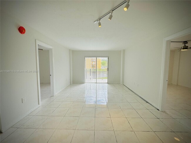 Primary Photo - 4717 NW 7th St