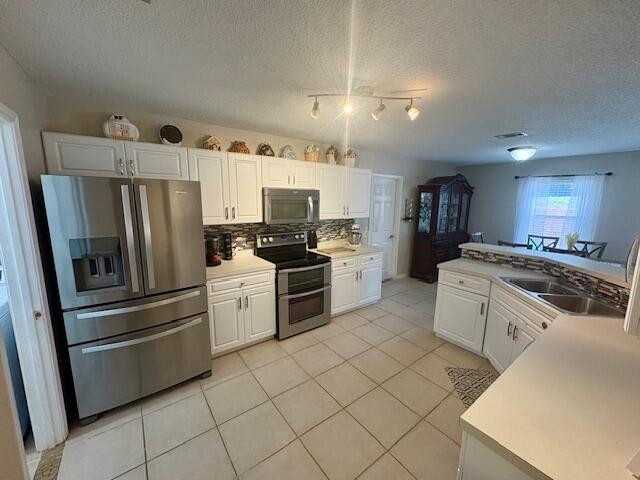 Building Photo - 1308 Jeffrine Dr