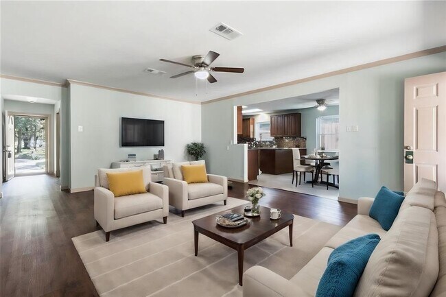 Primary Photo - 5402 Sheraton Oaks Dr
