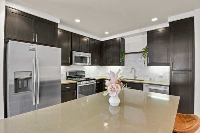 Building Photo - Modern First-Floor Condo at the Peloton - Boulder