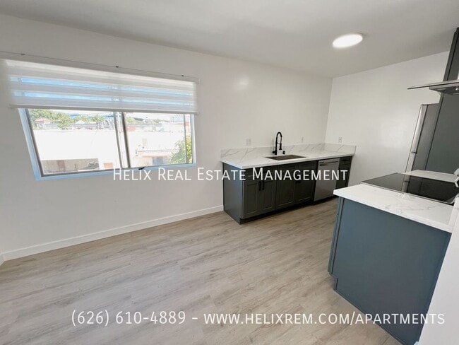 Building Photo - 1313 Huntington Dr