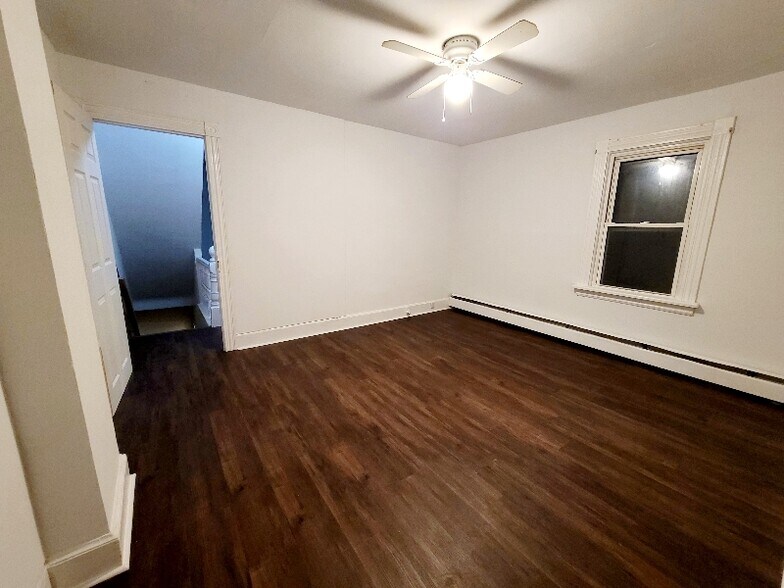 Building Photo - 1312 N Washington St