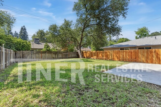 Building Photo - 6167 Oakgreen Cir