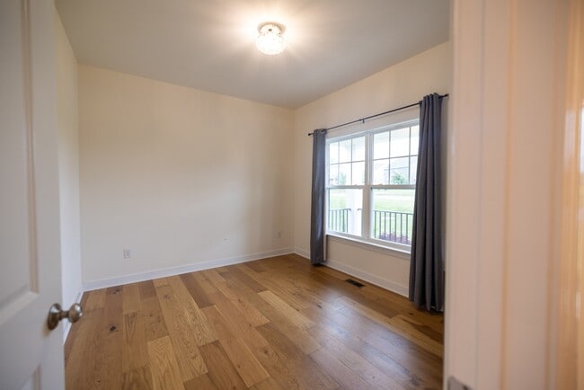 Building Photo - 12194 Elnora Ln