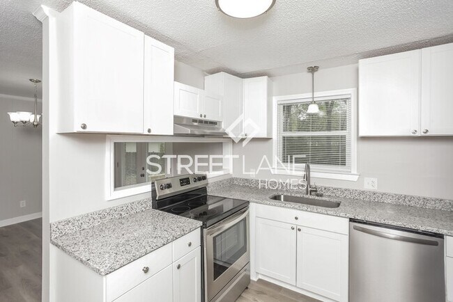Building Photo - Charming 3 Bedroom in Columbia!