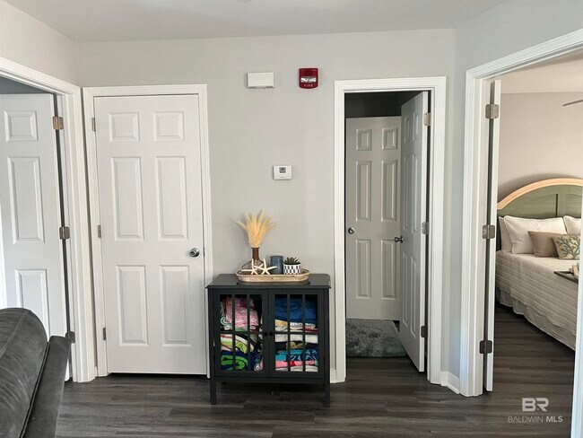 Building Photo - 25957 Canal Rd