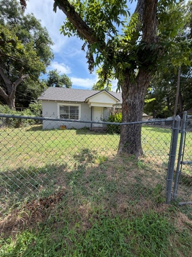 Building Photo - Spacious 3-Bedroom Rental Home in Waco, TX 76706 near Baylor University