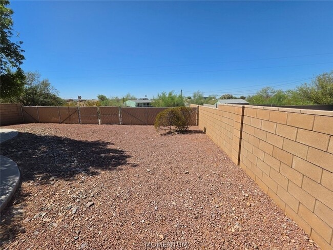 Building Photo - 2086 Jamie Rd