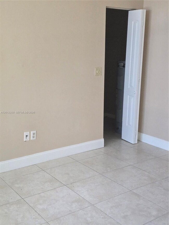 Building Photo - 1630 Sandpiper Blvd