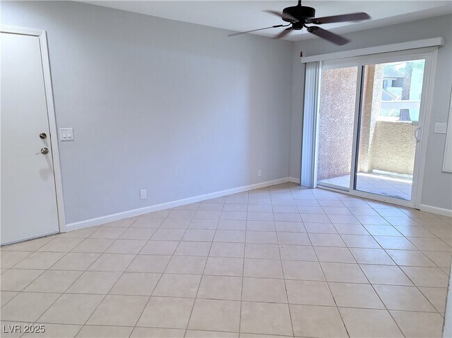Building Photo - 3151 N Soaring Gulls Dr