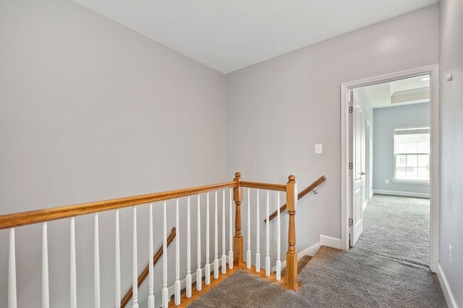 Building Photo - 3 BEDROOM, 4 BATHROOM TOWNHOME AVAILABLE MARCH 15th SUMMERFIELD RESIDENCES AT VICTORY PROMENADE!