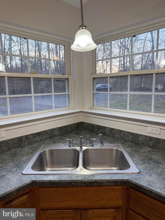 Building Photo - 6407 Sunset Rd