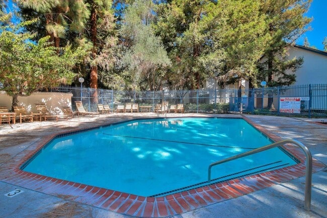 Building Photo - Wow! What a Great Home! Available Now!