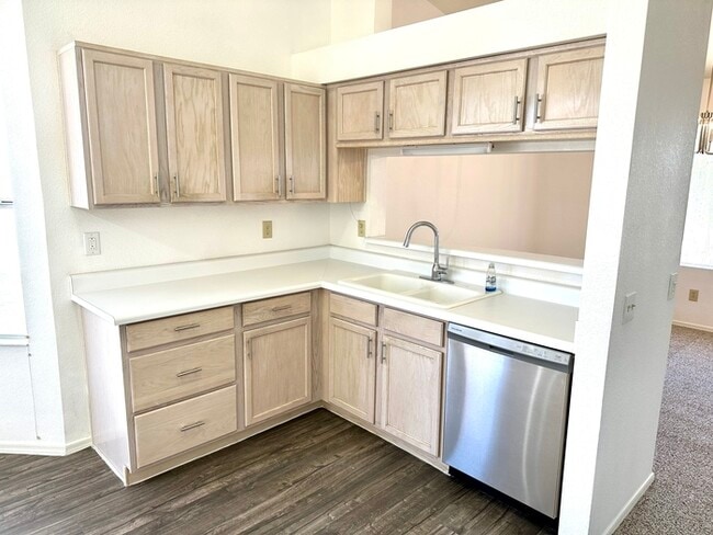 Building Photo - Wonderful Gated SunBird Golf Resort home f...