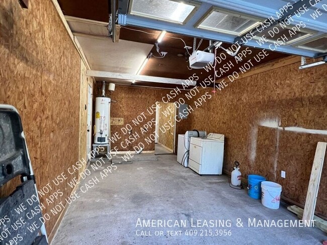 Building Photo - 695 Peyton-