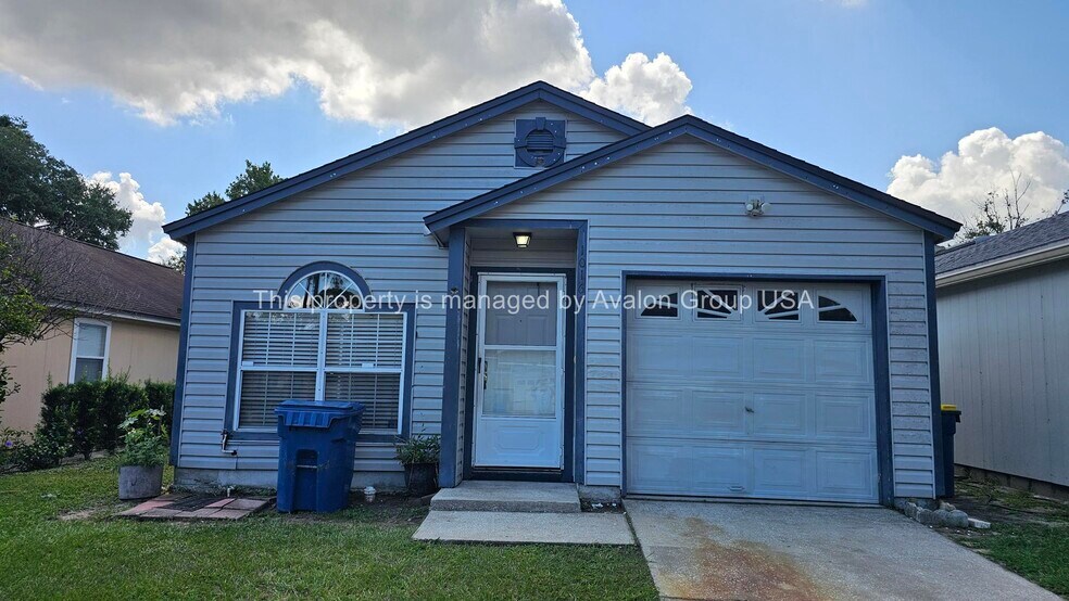 Primary Photo - 10160 Geni Hill Cir N