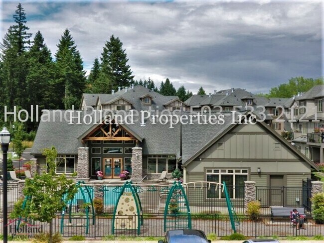 Building Photo - 7903 NE Rockne Way