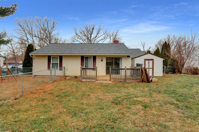 Building Photo - 7215 Johnnycake Rd